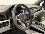 Porsche Macan S miniatura 27