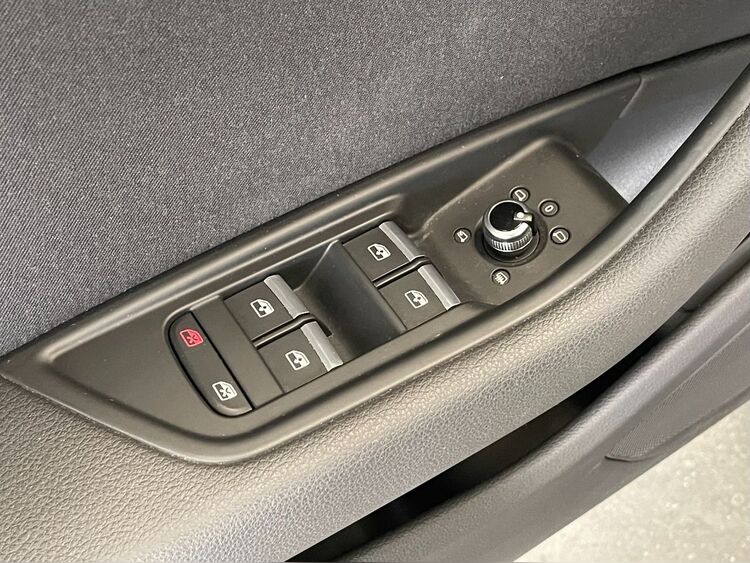 Audi A4 SLINE foto 16