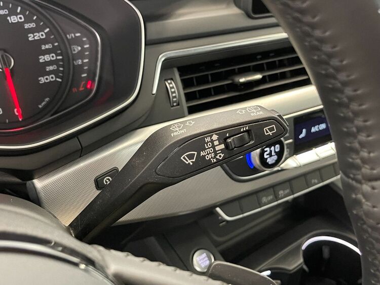 Audi A4 SLINE foto 23