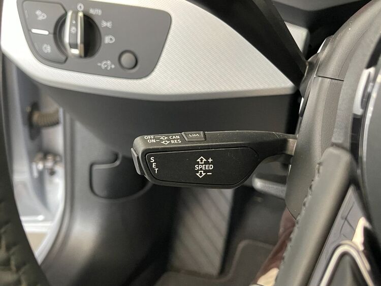Audi A4 SLINE foto 24