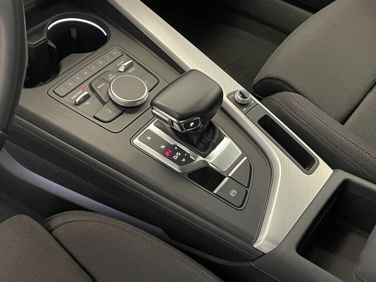 Audi A4 SLINE foto 29