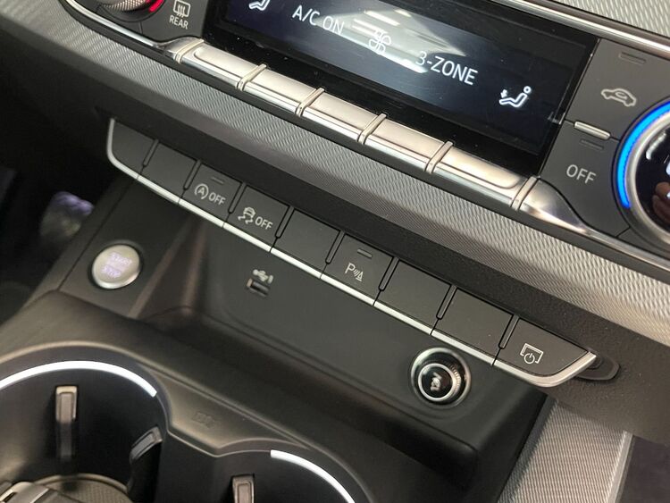 Audi A4 SLINE foto 43