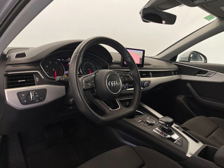 Audi A4 SLINE foto 8