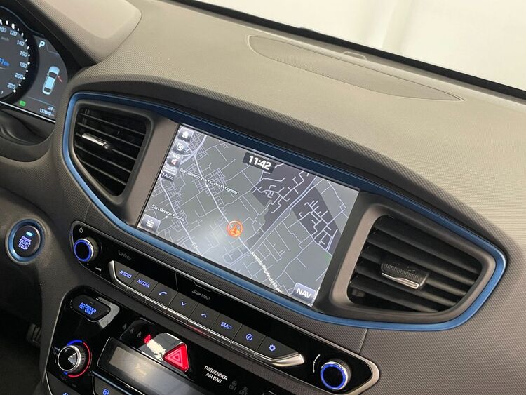 Hyundai IONIQ Tecno foto 37