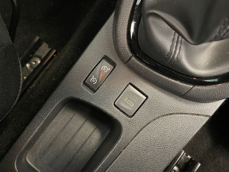 Renault Clio LIMITED foto 31