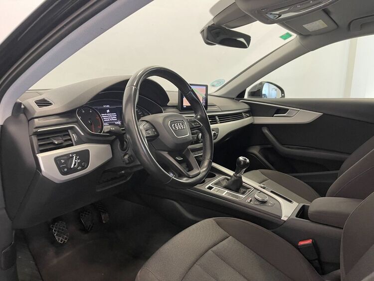 Audi A4 ADVANCED foto 15