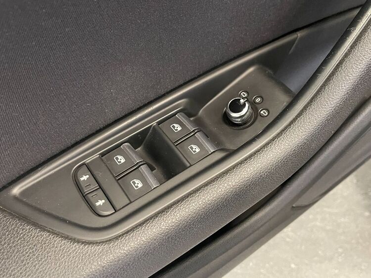 Audi A4 ADVANCED foto 17