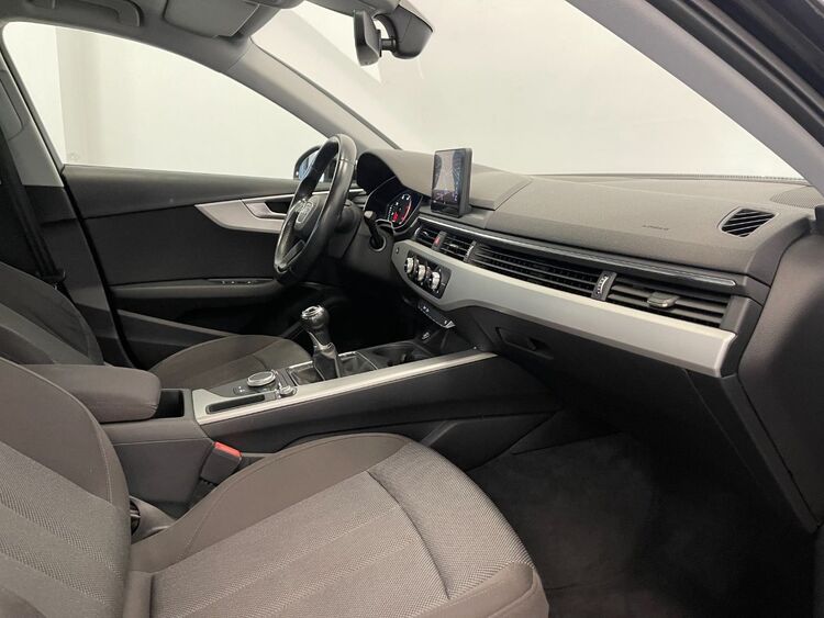 Audi A4 ADVANCED foto 33