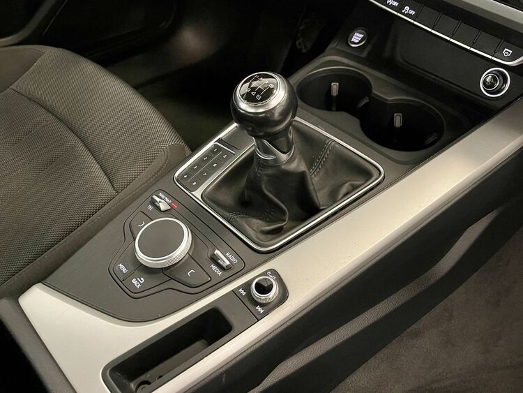 Audi A4 ADVANCED foto 43