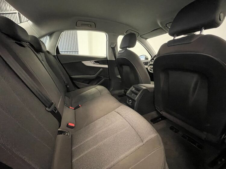 Audi A4 ADVANCED foto 45