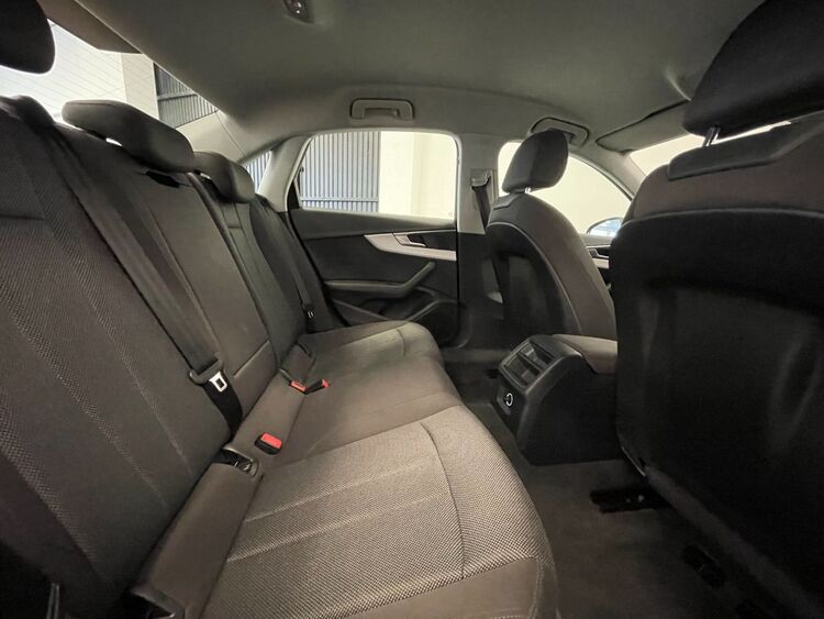 Audi A4 ADVANCED foto 46