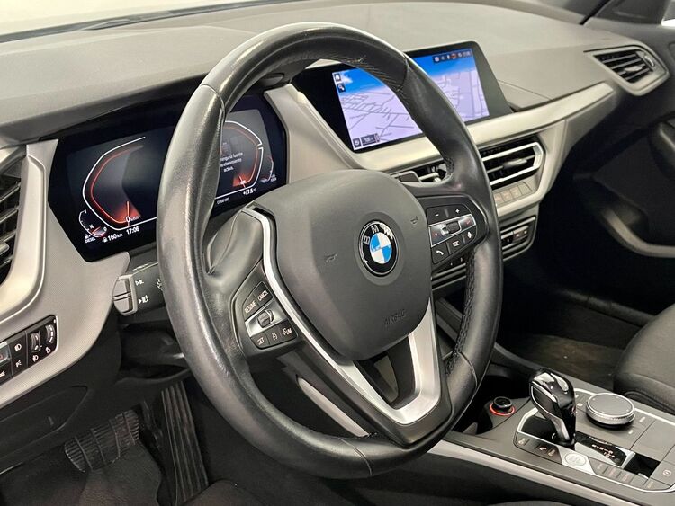 BMW Serie 1 18D foto 23