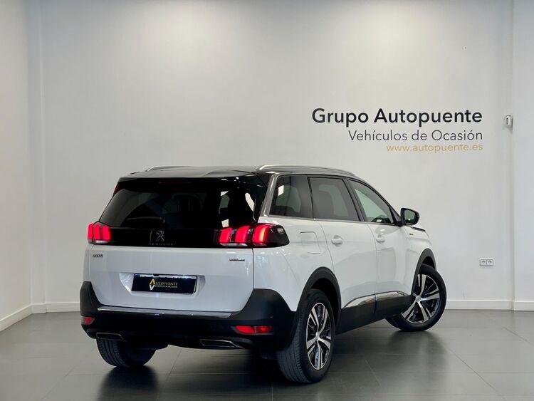 Peugeot 5008 GT LINE foto 4