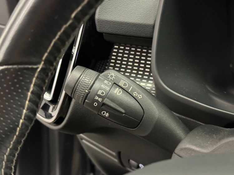 Volvo XC40 R-DESIGN foto 22