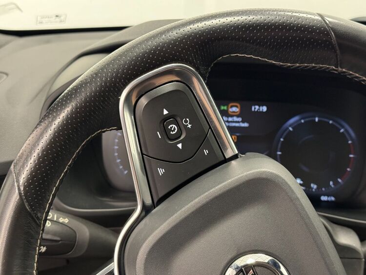 Volvo XC40 R-DESIGN foto 24