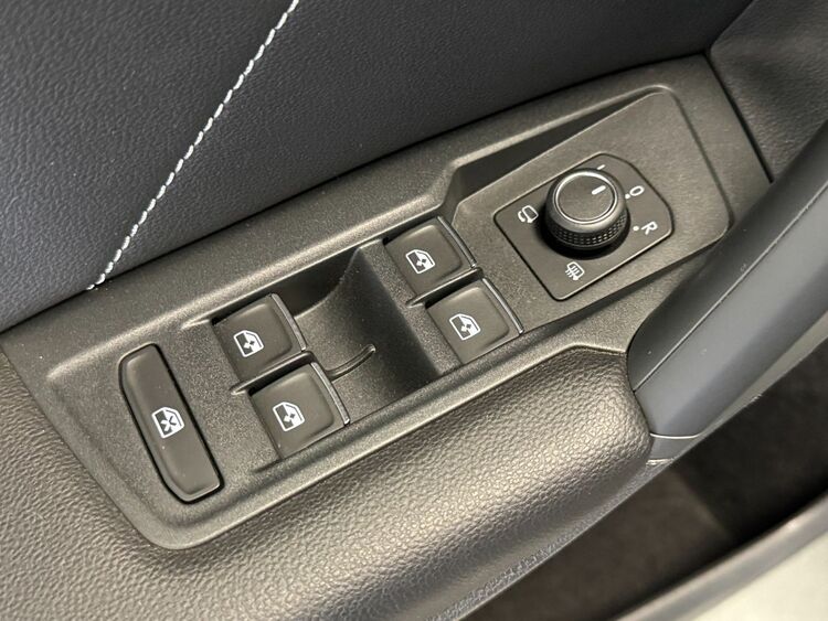 Volkswagen Tiguan R LINE foto 15