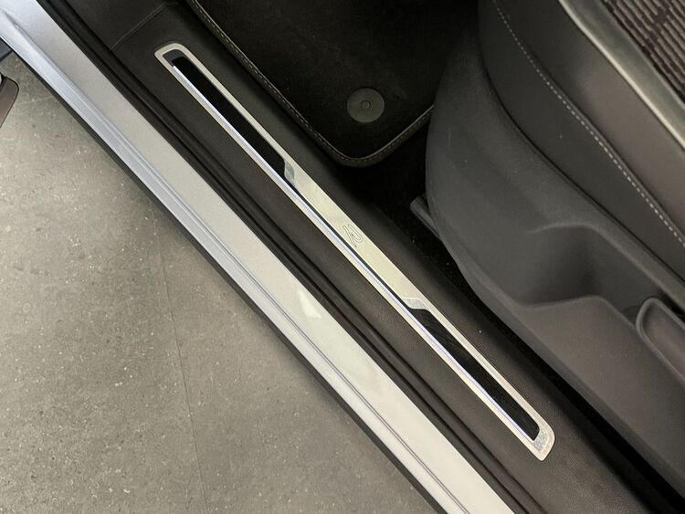 Volkswagen Tiguan R LINE foto 21