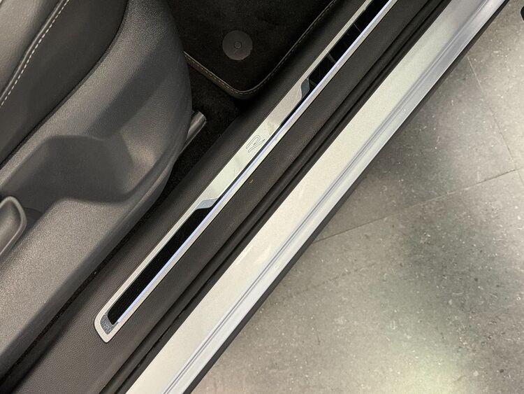 Volkswagen Tiguan R LINE foto 37