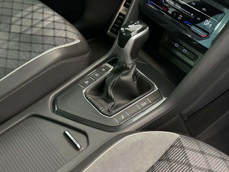 Volkswagen Tiguan R LINE foto 47