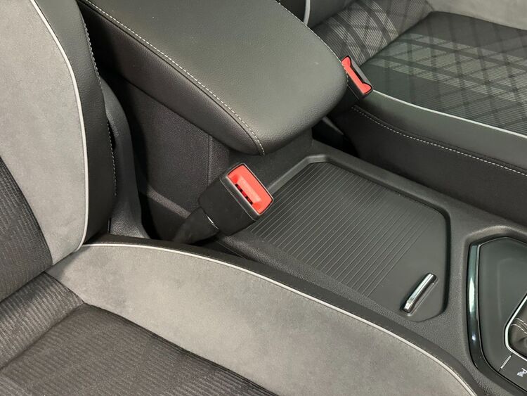 Volkswagen Tiguan R LINE foto 48