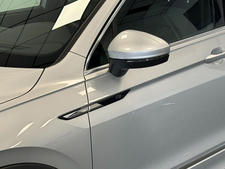 Volkswagen Tiguan R LINE foto 52