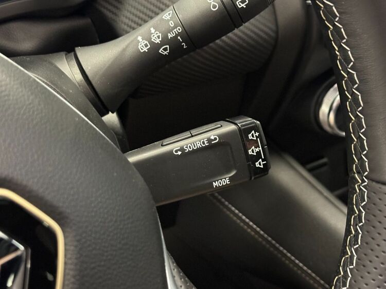 Renault Captur E-TECH ENGINEERED foto 25
