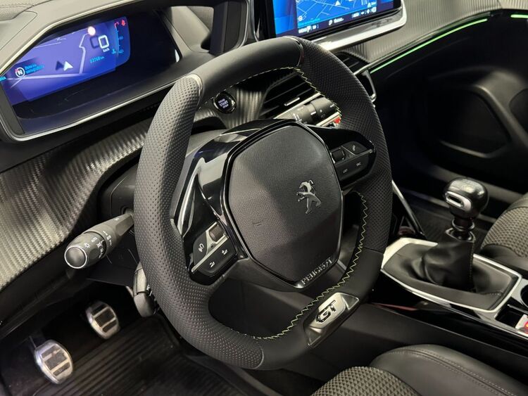 Peugeot 2008 GT LINE foto 18