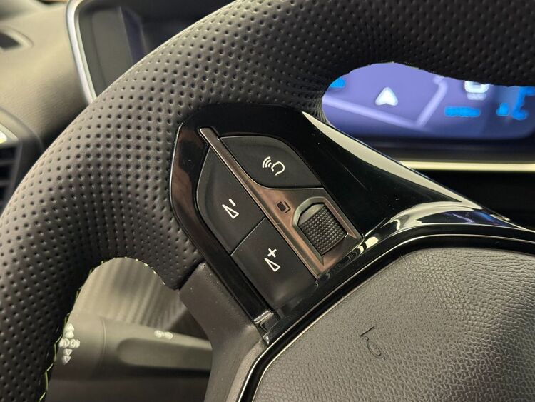 Peugeot 2008 GT LINE foto 23