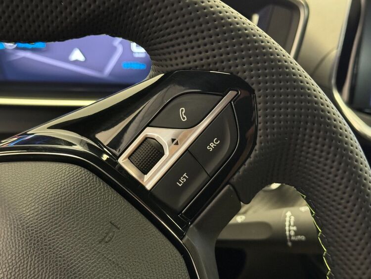 Peugeot 2008 GT LINE foto 24