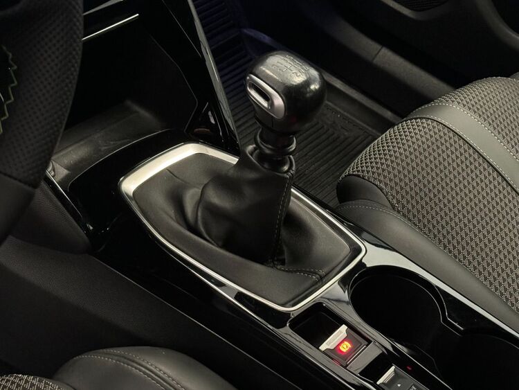 Peugeot 2008 GT LINE foto 26