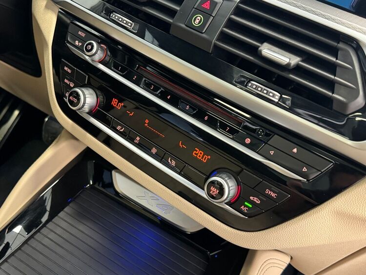 BMW X4 M30i foto 44