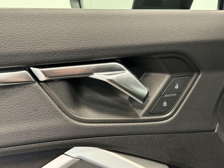 Audi Q3 Sportback BLACK LINE foto 18