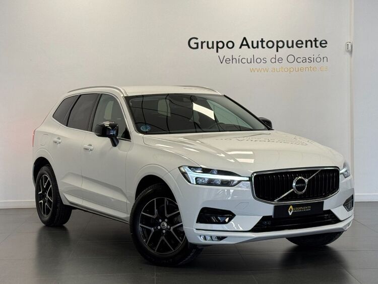 Volvo XC60 MOMENTUM AUTO foto 2