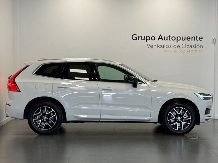 Volvo XC60 MOMENTUM AUTO foto 3