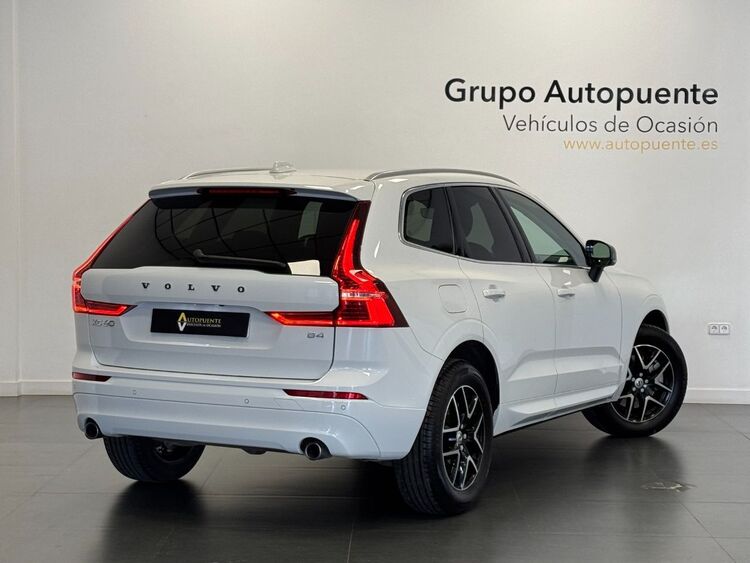 Volvo XC60 MOMENTUM AUTO foto 4