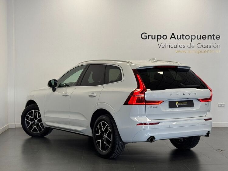 Volvo XC60 MOMENTUM AUTO foto 5