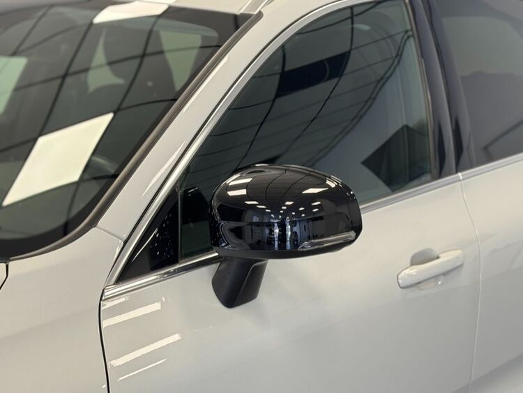 Volvo XC60 MOMENTUM AUTO foto 39