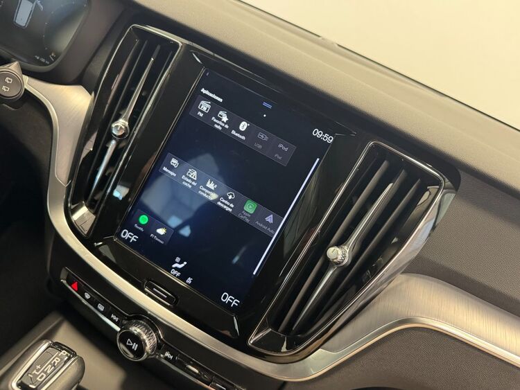 Volvo V60 D4 AWD AUTO foto 32