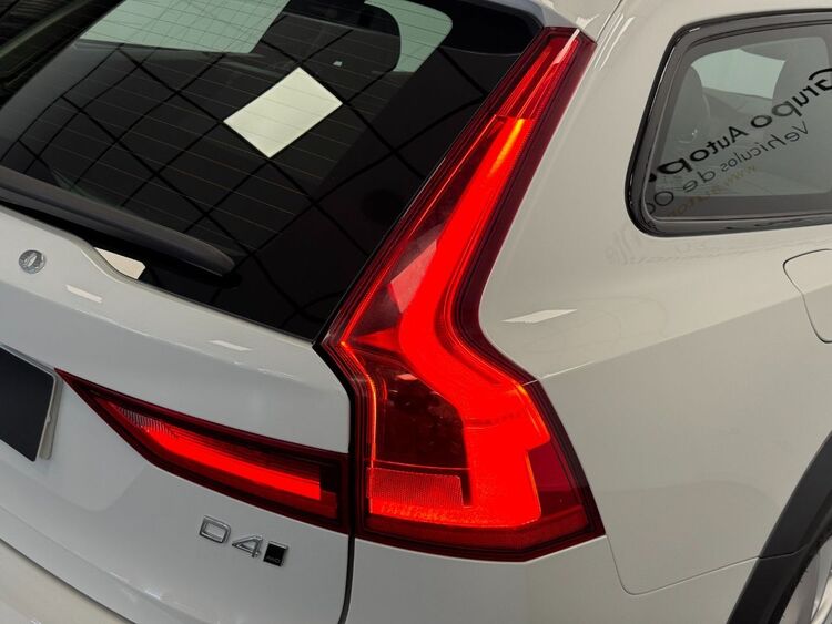Volvo V90 CROSS COUNTRY foto 36