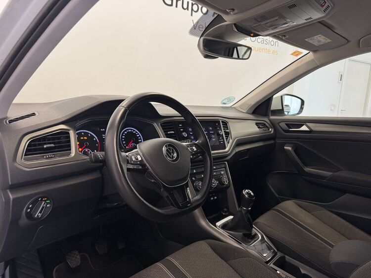 Volkswagen T-Roc ADVANCE foto 8
