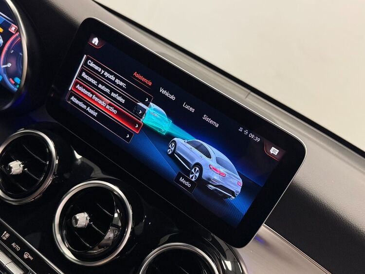 Mercedes GLC AMG 4MATIC foto 37