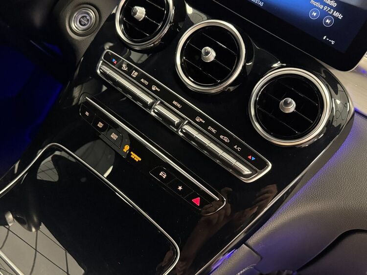 Mercedes GLC AMG 4MATIC foto 38