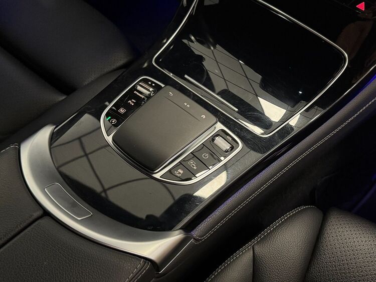 Mercedes GLC AMG 4MATIC foto 39