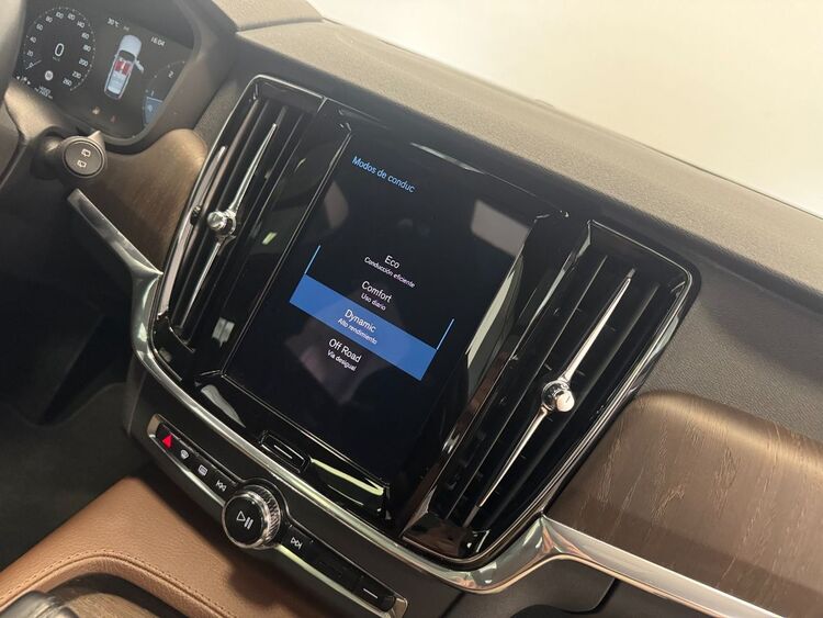 Volvo V90 B4 foto 32