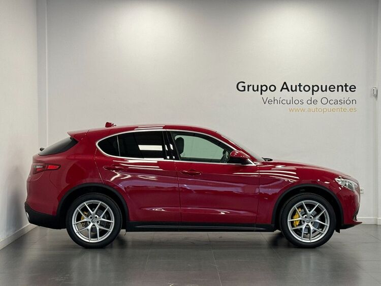 Alfa Romeo Stelvio EXECUTIVE 4WD foto 3