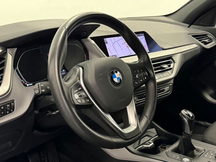 BMW Serie 1 118D foto 17