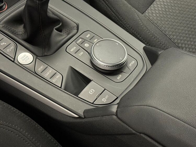 BMW Serie 1 118D foto 23