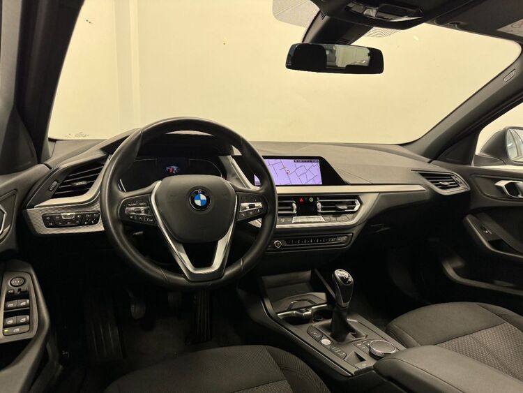 BMW Serie 1 118D foto 9