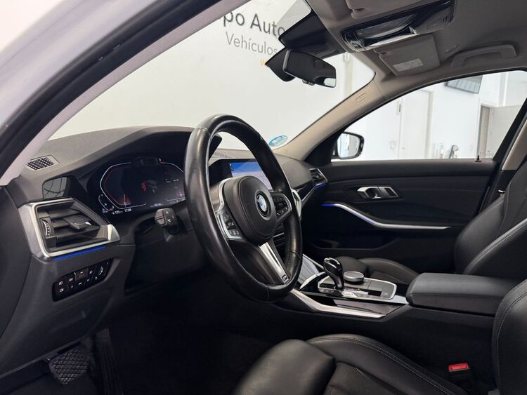 BMW Serie 3 320D foto 15