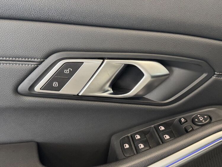 BMW Serie 3 320D foto 18